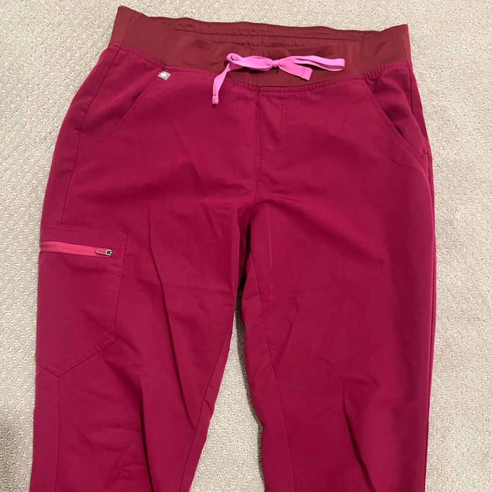 Figs Zamora Jogger Scrub Dark Magenta